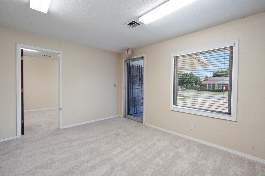 More Photos Of 4401 N Meridian Ave, Oklahoma City Office For Sale