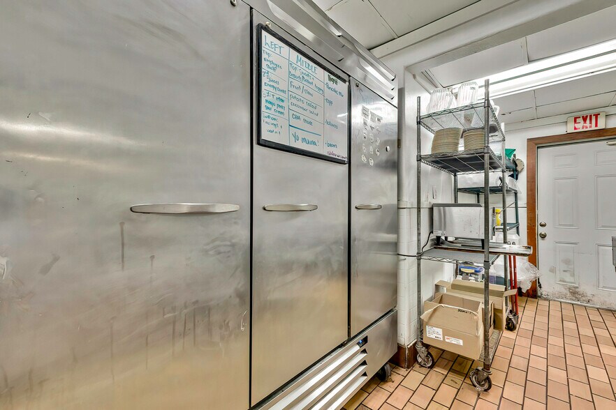 More Photos Of 104 S US Highway 41, Inverness Restaurant For Sale