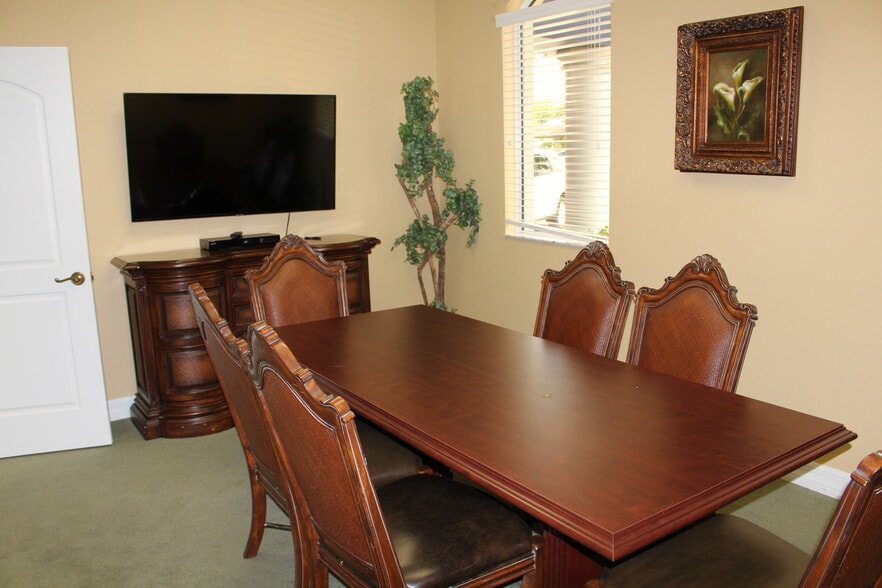 More Photos Of 5363 Central Ave, Saint Petersburg Office Residential For Lease