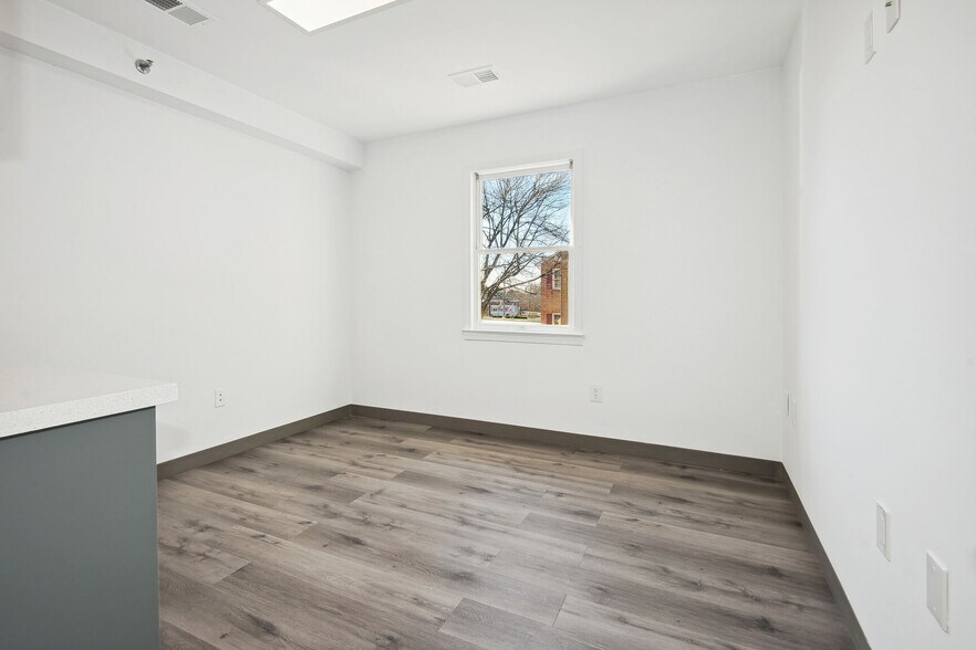 More Photos Of 731 Walker Rd, Great Falls Medical For Sale