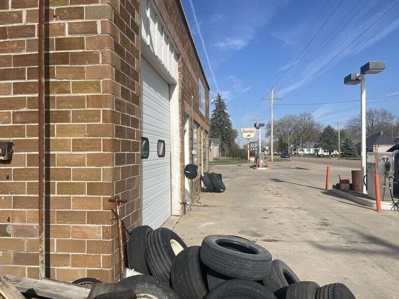 More Photos Of 402 E Main St, Chambers Service Station For Sale