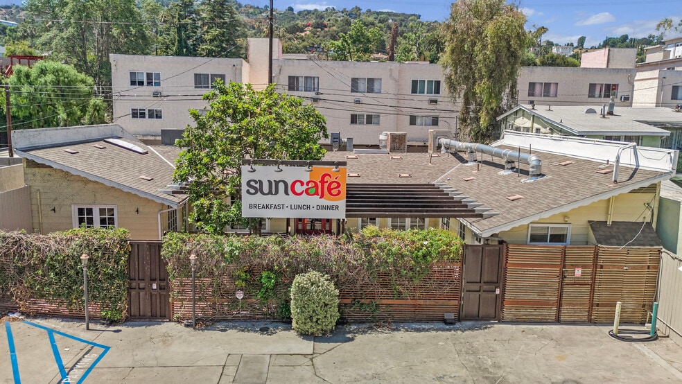More Photos Of 10820 Ventura Blvd, Studio City Restaurant For Sale