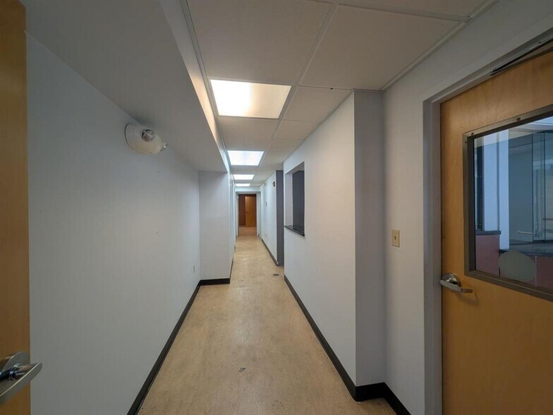 More Photos Of 3 Tremont St, Claremont Office For Lease