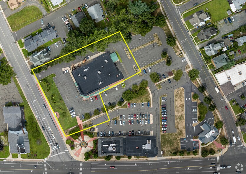 More Photos Of 20 Connecticut Blvd, East Hartford Drugstore For Sale