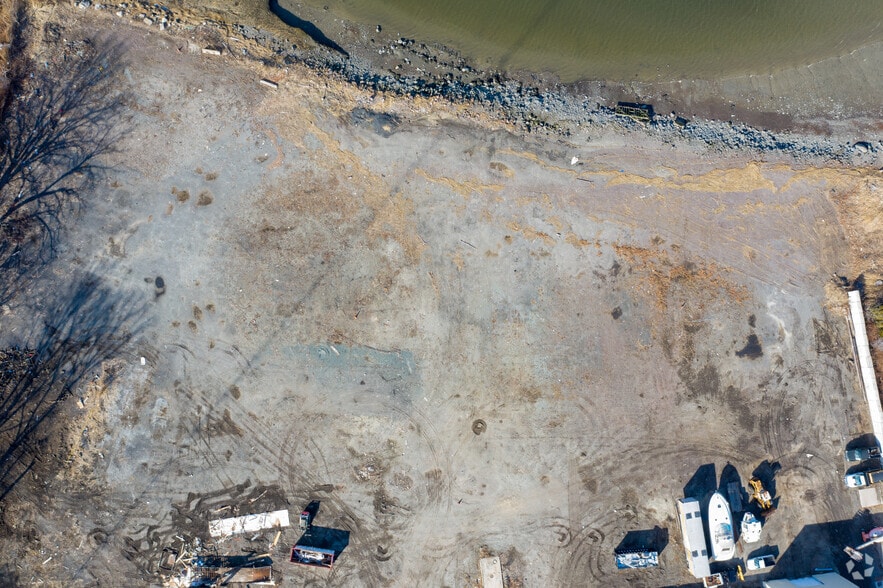 More Photos Of 1069R Western Ave, Lynn Land For Lease