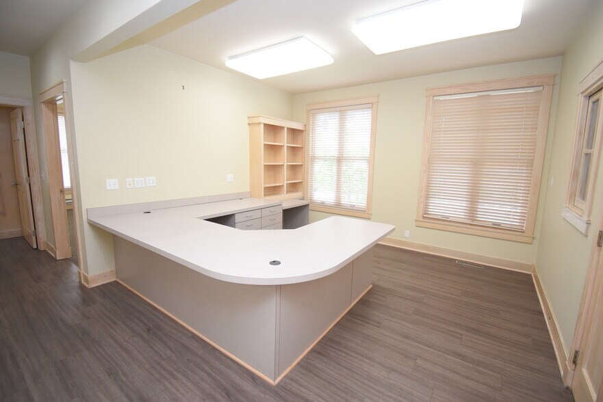 More Photos Of 312 N Water St, Owosso Loft Creative Space For Sale