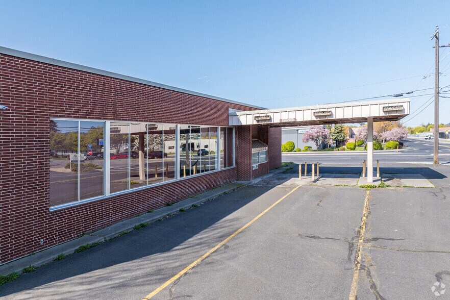 More Photos Of 2716 N Argonne Rd, Spokane Storefront Retail Office For Sale