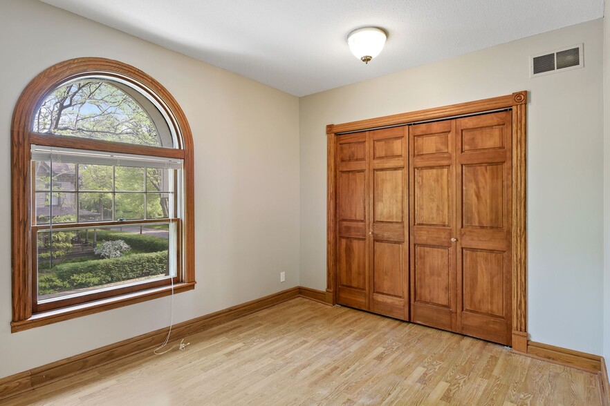 More Photos Of 197 Kent St, Saint Paul Multifamily For Sale