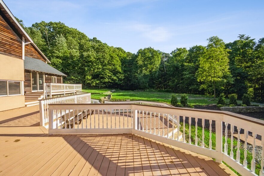More Photos Of 584 Milltown Rd, Brewster Village Specialty For Sale