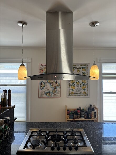 More Photos Of 8 White Ave, Chestnut Hill Multifamily For Sale