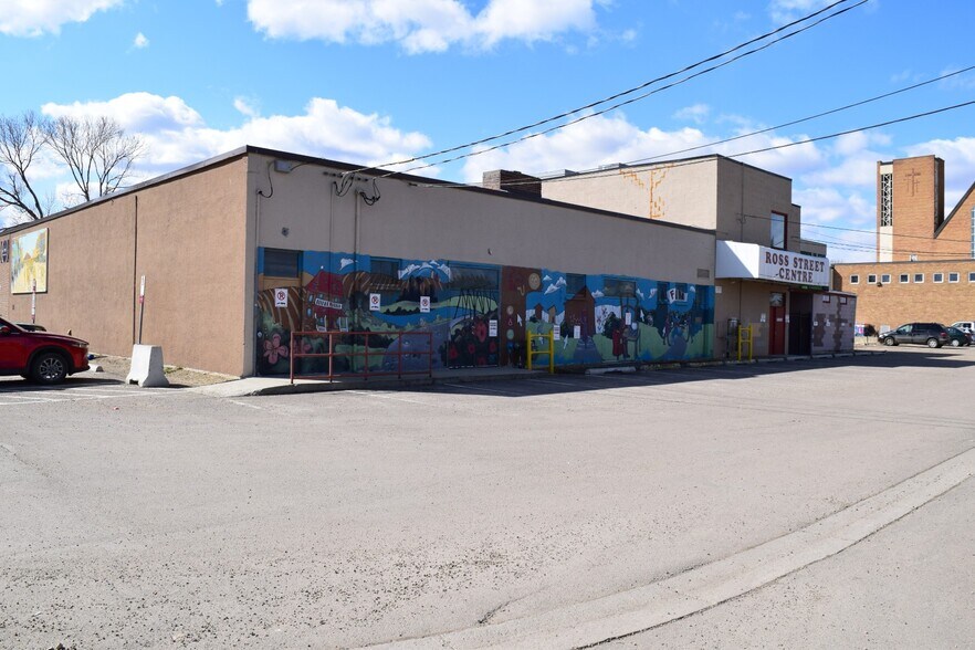 More Photos Of 4730 50 St, Red Deer Storefront Retail Office For Sale