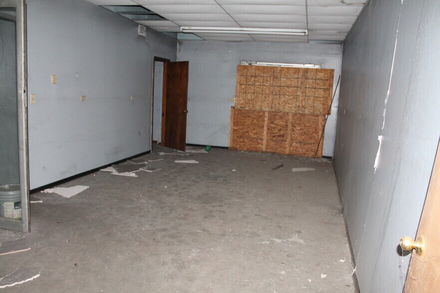 More Photos Of 9239 Atlantic Rd, Atlantic Manufacturing For Sale