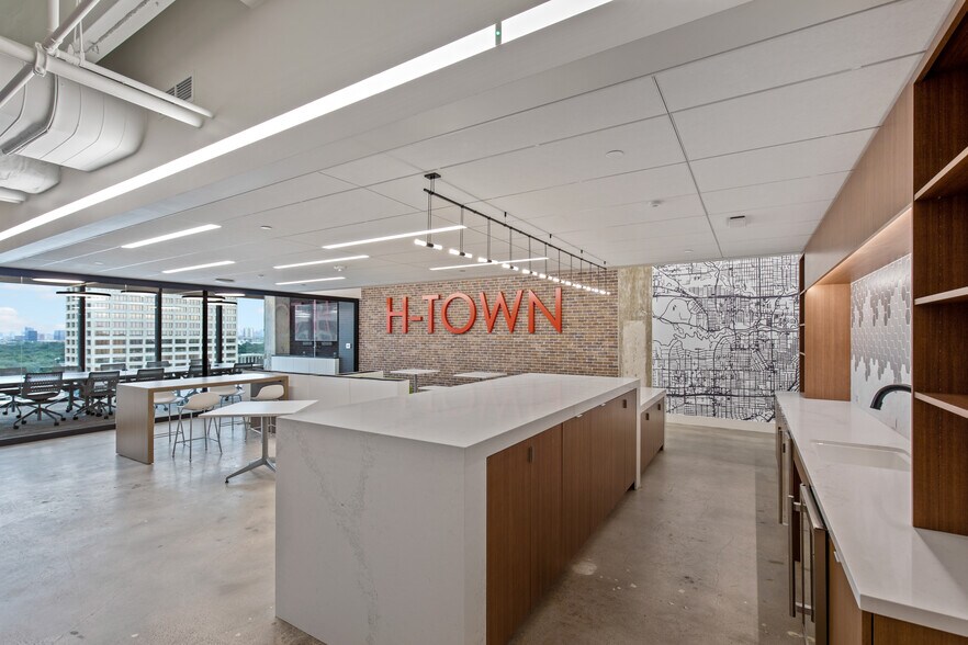 More Photos Of 5065-5075 Westheimer Rd, Houston Office For Lease