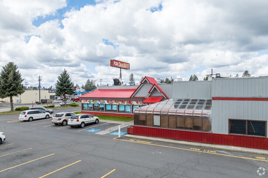 More Photos Of 21 E Lincoln Rd, Spokane Restaurant For Sale