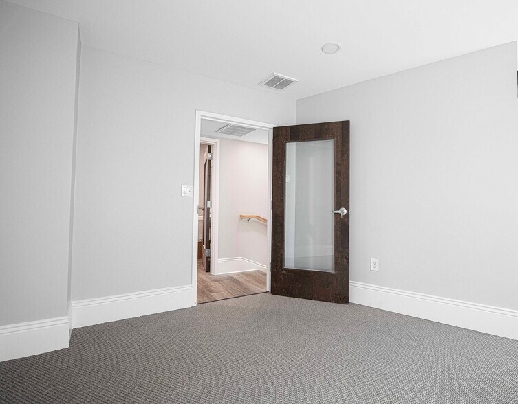 More Photos Of 20 Office St, Bel Air Office Residential For Lease
