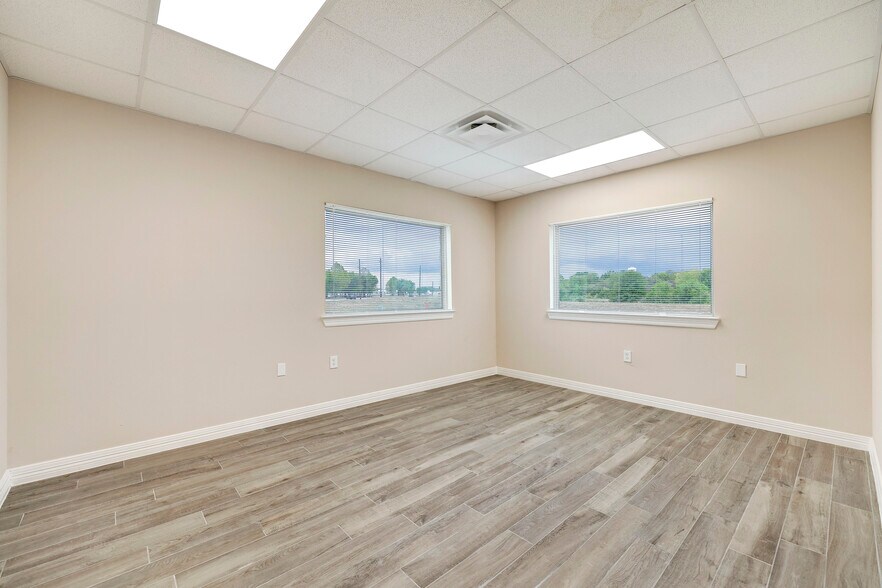 More Photos Of 16310 State Highway 249, Houston Showroom For Lease