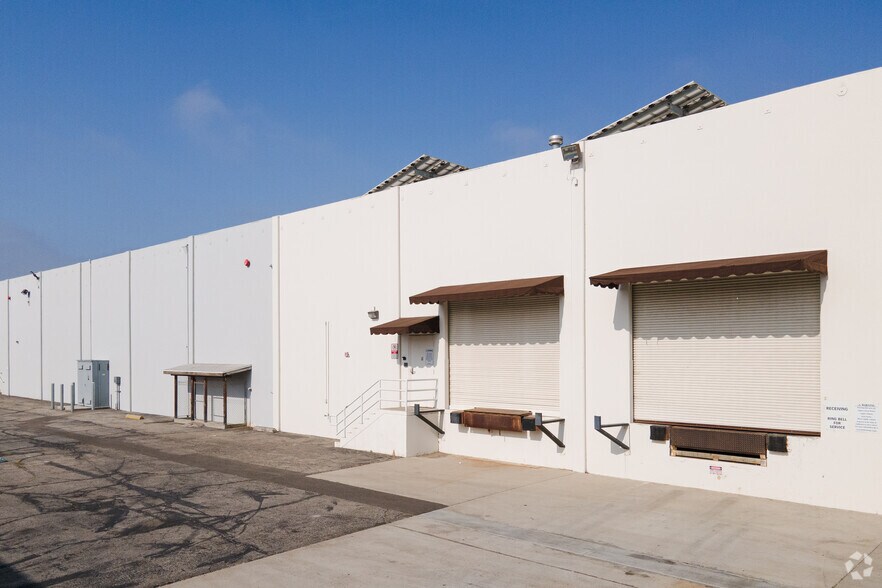 More Photos Of 21310-21314 Lassen St, Chatsworth Warehouse For Lease