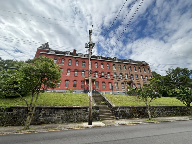 Primary Photo Of 32-40 Pius St, Pittsburgh Specialty For Sale