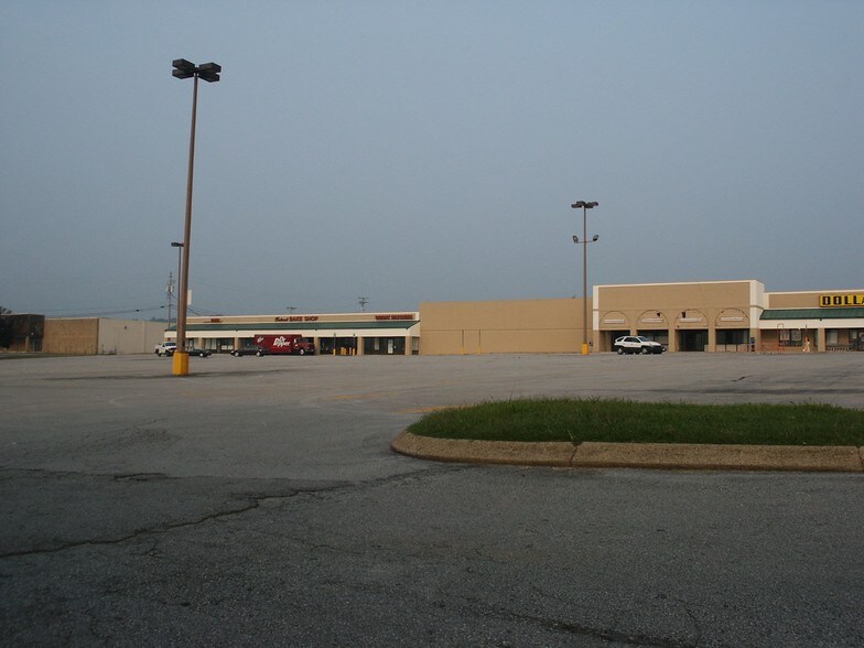 More Photos Of 1966 Northpoint Blvd, Hixson General Retail For Sale
