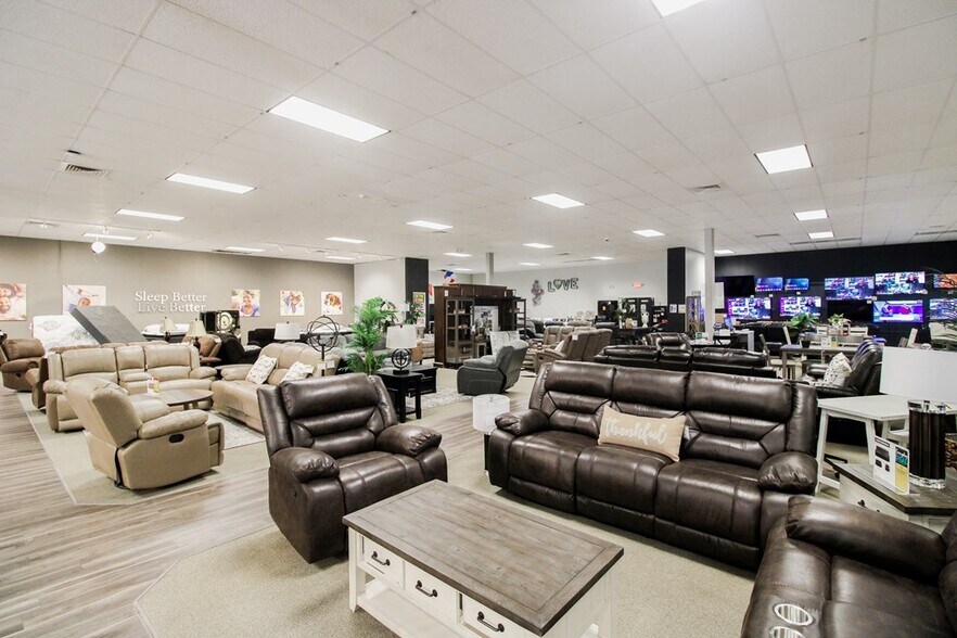 More Photos Of 1315 W Screven St, Quitman Storefront For Sale