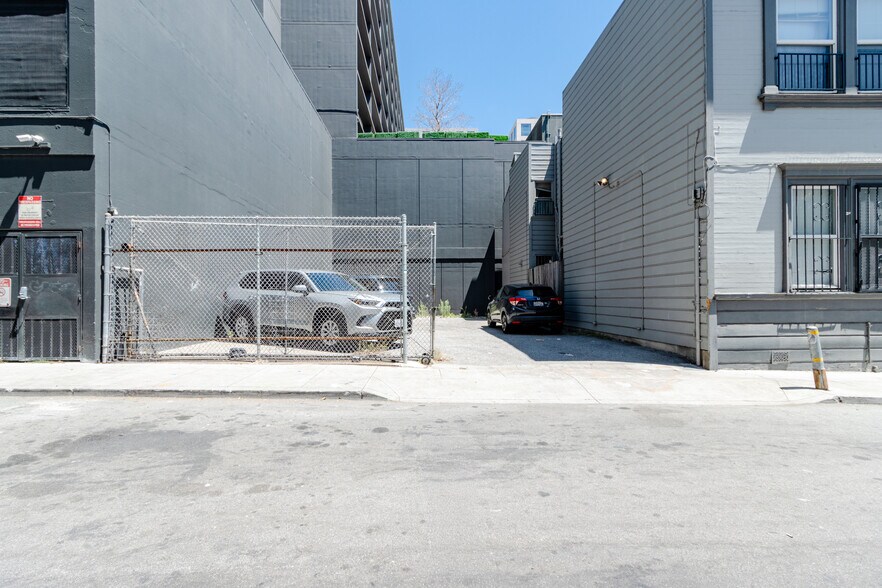 More Photos Of 30-32 Laskie St, San Francisco Service For Sale