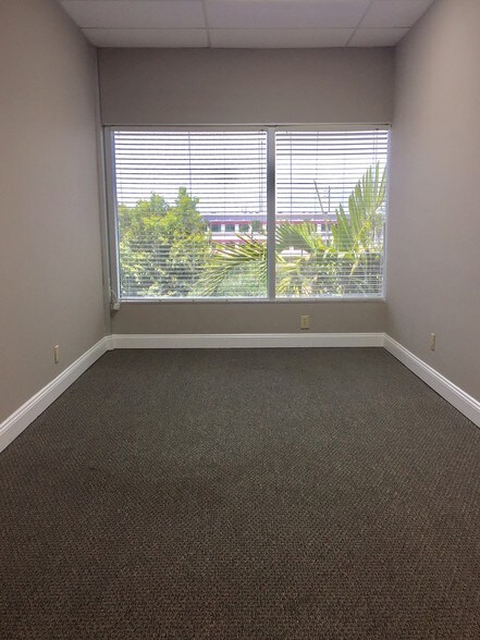 More Photos Of 1501 Corporate Dr, Boynton Beach Office For Lease
