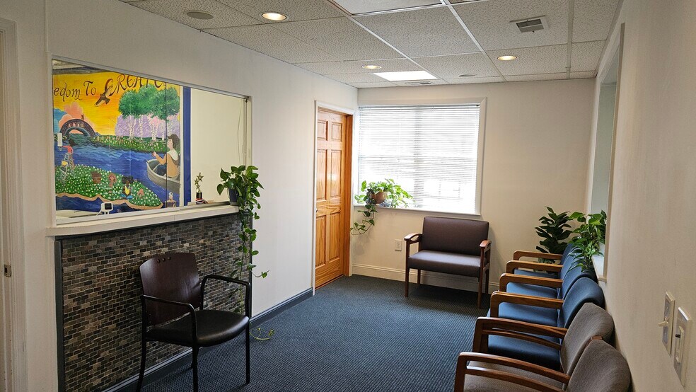 More Photos Of 14300 Gallant Fox Ln, Bowie Medical For Sale
