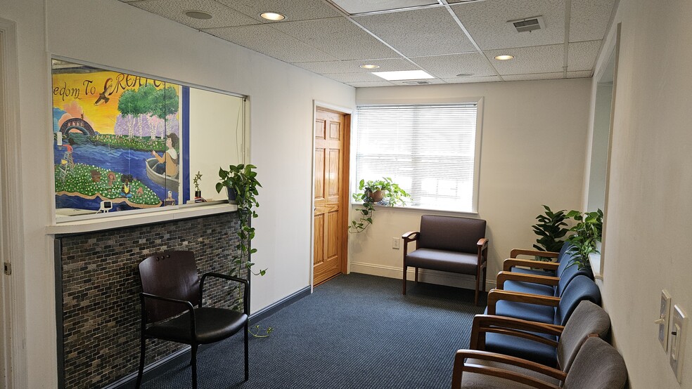 More Photos Of 14300 Gallant Fox Ln, Bowie Medical For Sale