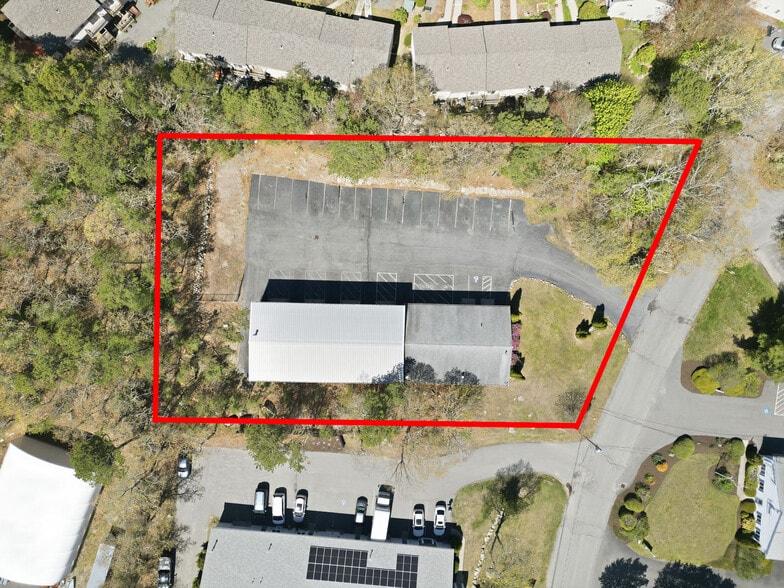 More Photos Of 7 Colonel Dr, Bourne Auto Repair For Sale