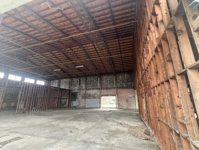 More Photos Of 208 E Olive Ave, Turlock Storefront Retail Office For Sale