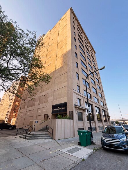 More Photos Of 37 Franklin St, Buffalo Office For Sale