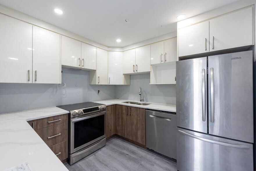 More Photos Of 808 Mcneill Rd NE, Calgary Apartments For Sale