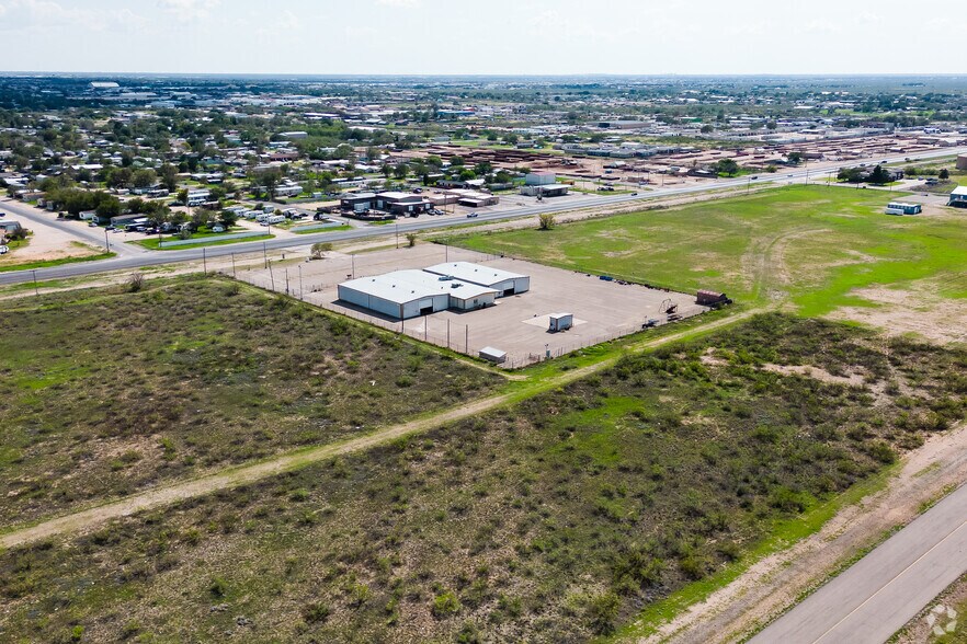 More Photos Of 605 E Yukon Rd, Odessa Warehouse For Lease