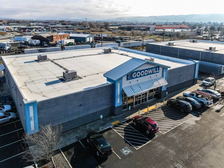 More Photos Of 1907 S 1st St, Yakima Freestanding For Sale