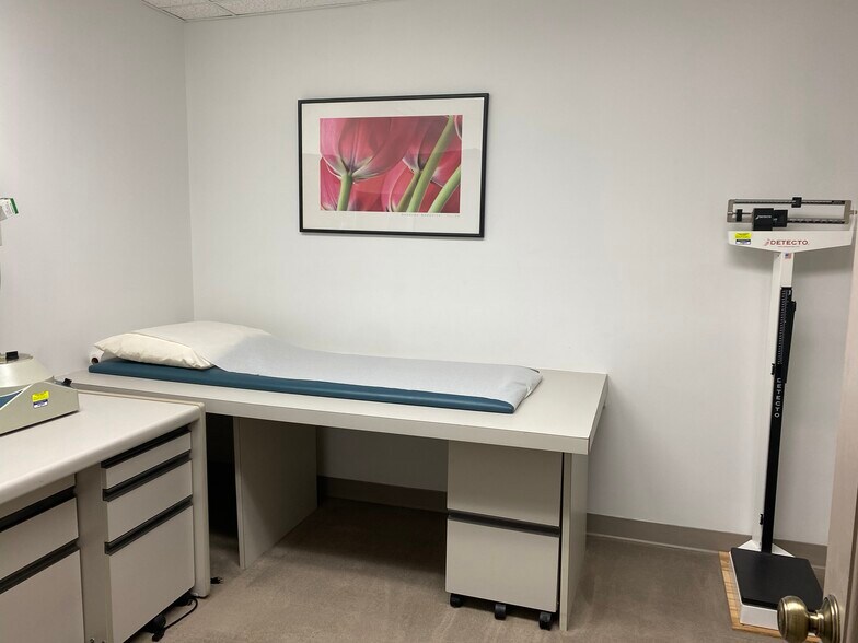 More Photos Of 106 Elden St, Herndon Medical For Sale