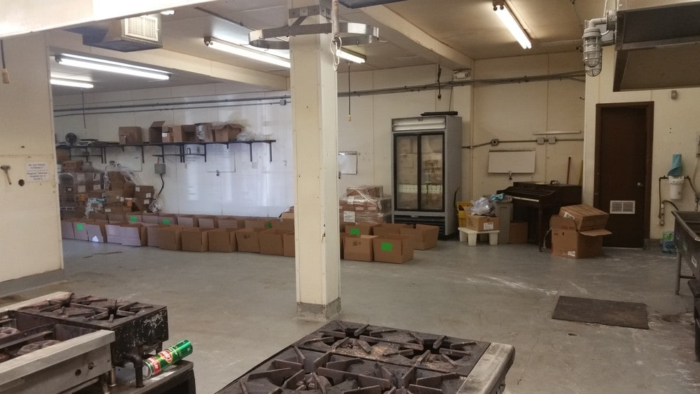 More Photos Of 1155 Cedar Ridge Dr, Duncanville Warehouse For Lease