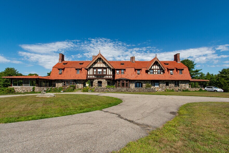 More Photos Of 50 Jacobs Rd, Moultonborough Hotel For Sale