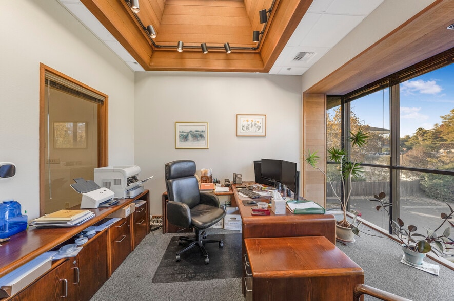 More Photos Of 2029 Village Ln, Solvang Medical For Sale