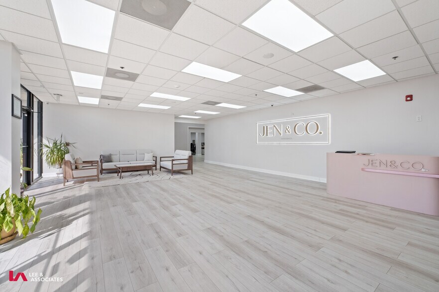 More Photos Of 4830 River Green Pky, Duluth Warehouse For Lease