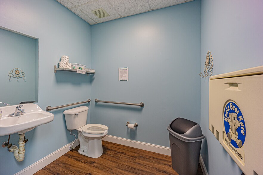 More Photos Of 6502 Gunn Hwy, Tampa Medical For Sale