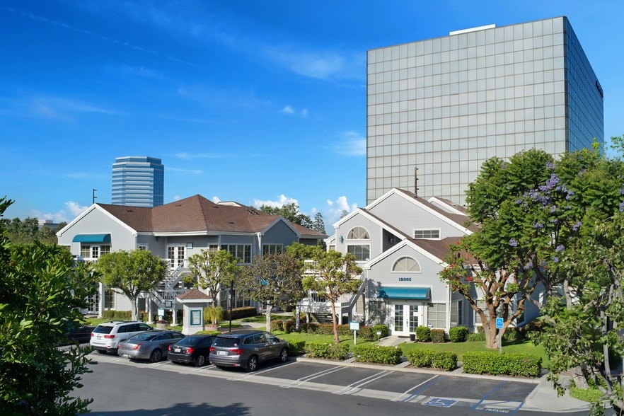 More Photos Of 12361 Lewis St, Garden Grove Unknown For Lease