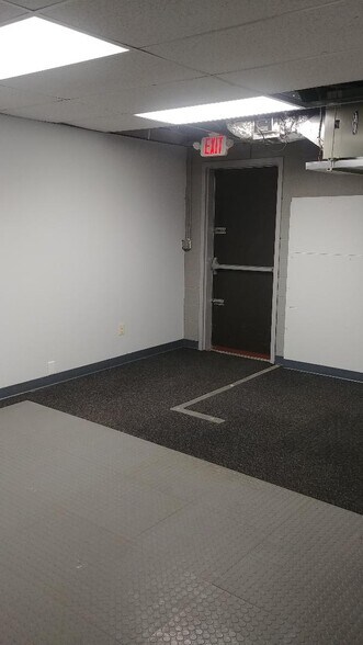 More Photos Of 316 E Market St, Leesburg Office For Sale
