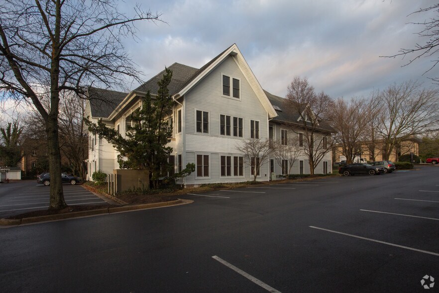 More Photos Of 300 N Washington St, Falls Church Office For Lease