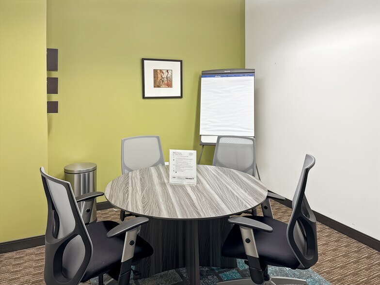 More Photos Of 57 W 57th St, New York Coworking Space