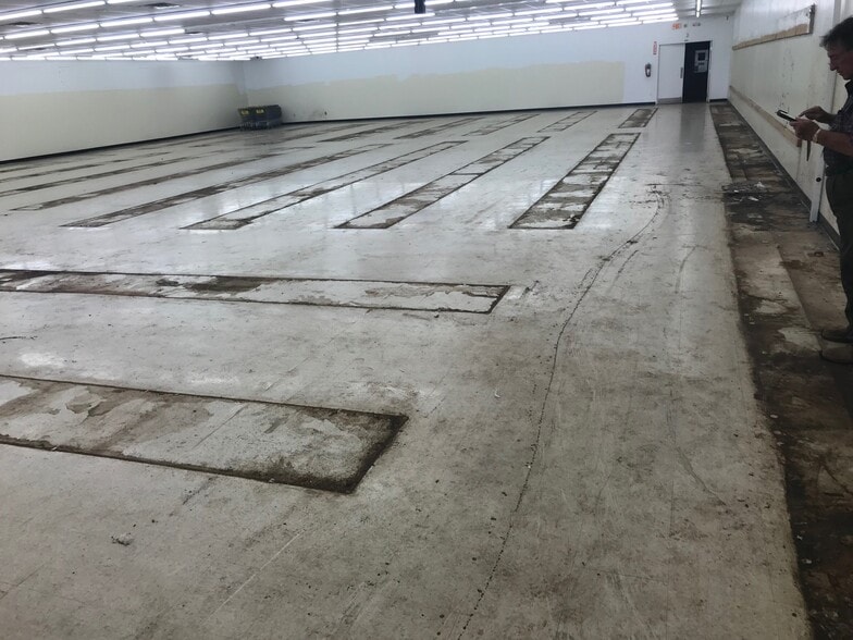 More Photos Of 350 N Ash St, Luther Freestanding For Sale