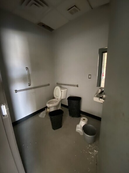 More Photos Of 5602 E Hwy 66, El Reno Industrial For Sale