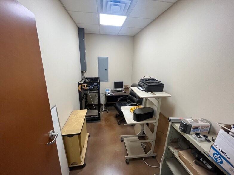 More Photos Of 110 CR 141, Sweetwater Warehouse For Sale