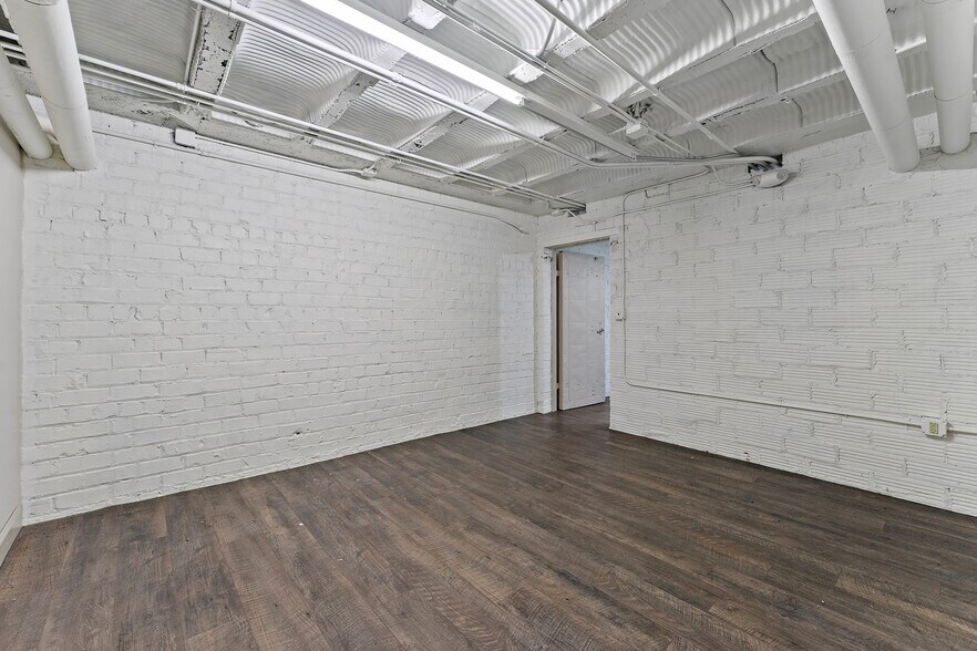 More Photos Of 403 Tenney Ave, Campbell Bank For Sale