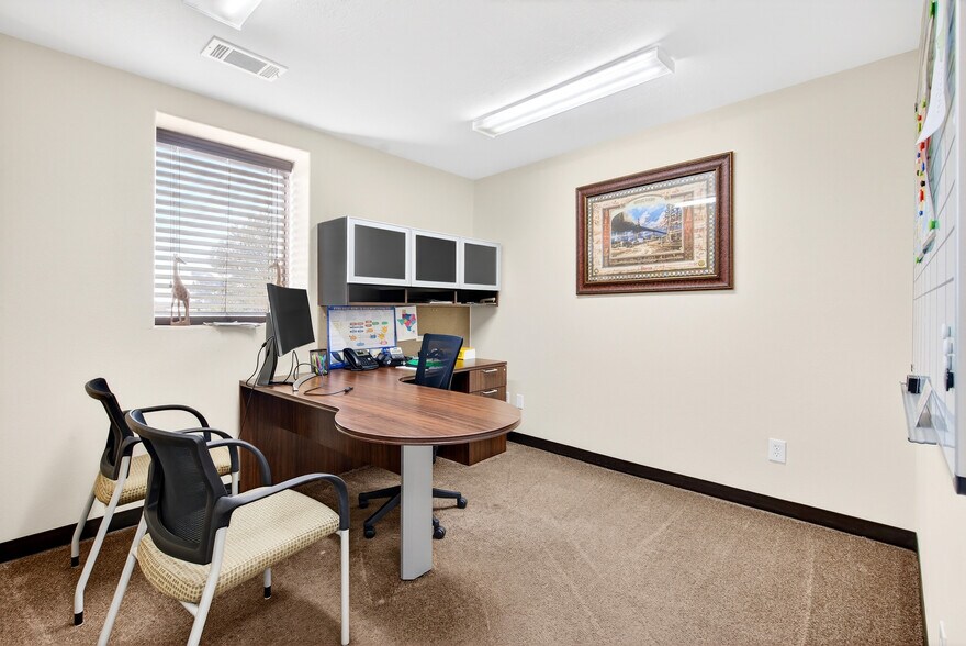 More Photos Of 8601 Fawn Trl, Conroe Warehouse For Lease