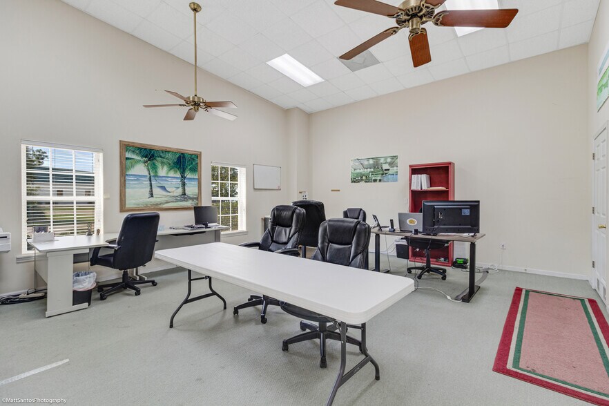 More Photos Of 328 Tiller Dr, Pawleys Island Warehouse For Lease